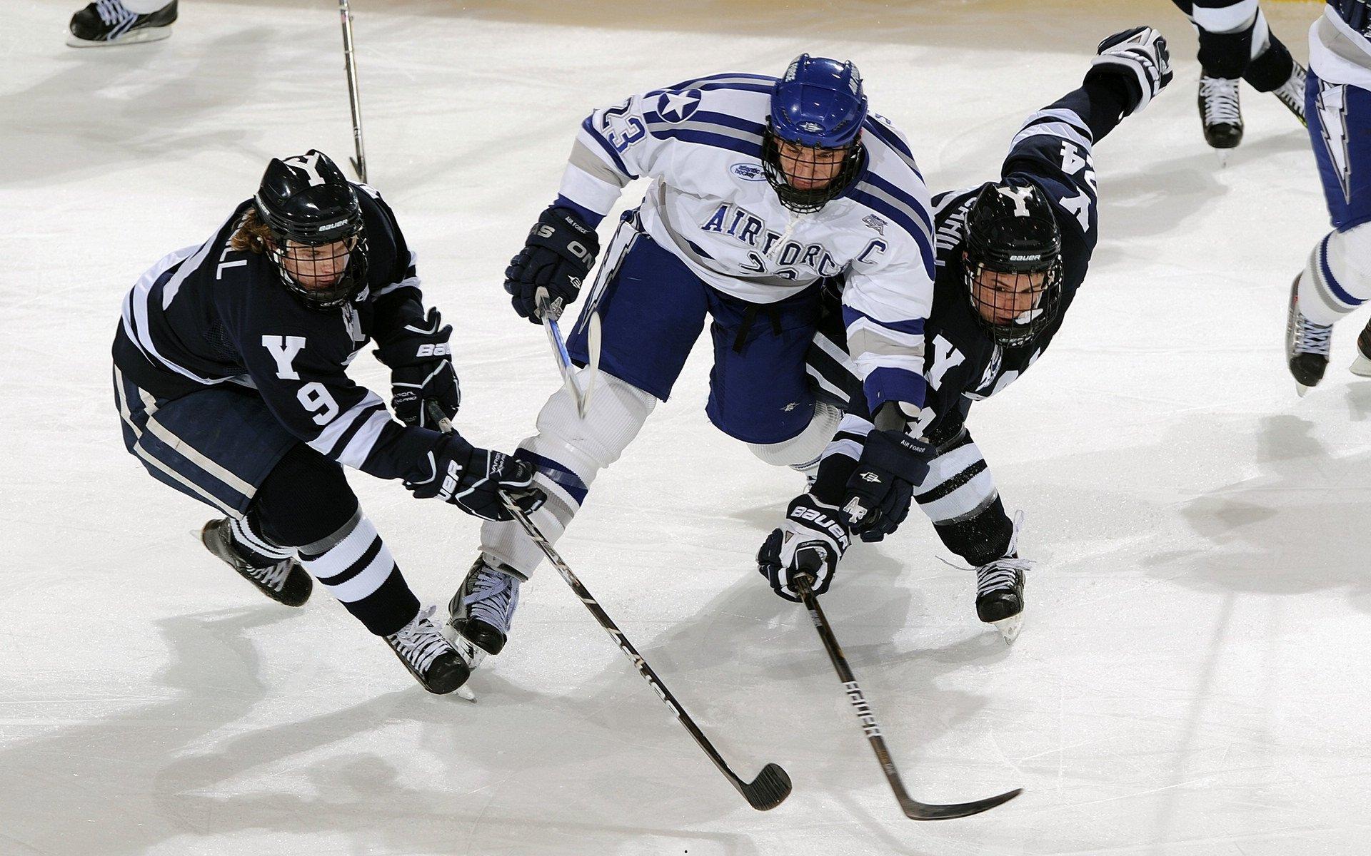 门柱，守门员的并肩兄弟—绿茵场上最沉默的守护者